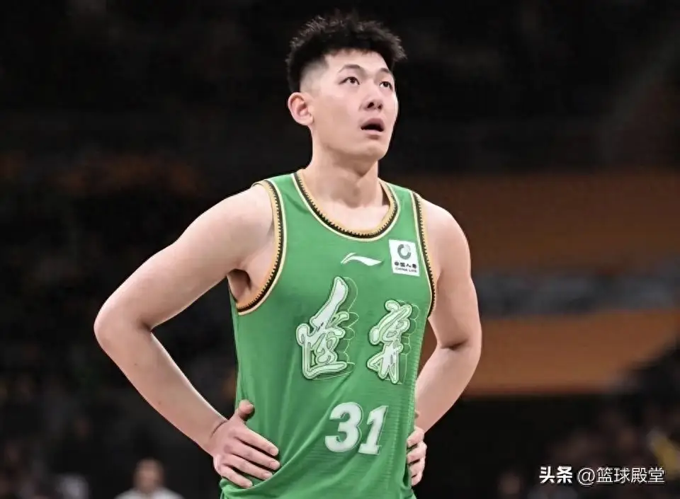 CBA辽沪季前赛鏖战 三名新人惊喜亮点纷呈